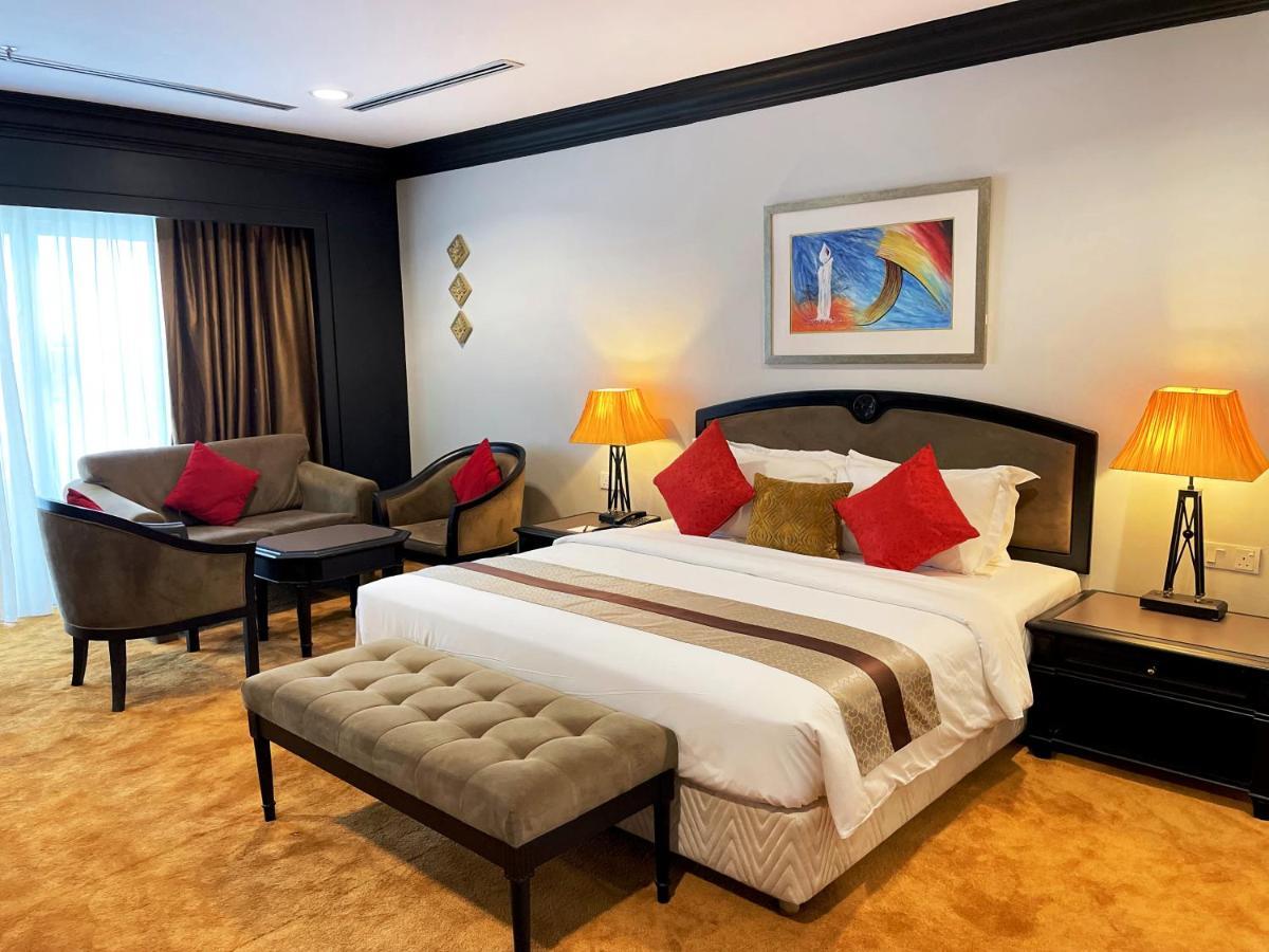 Grand Darul Makmur Hotel Kuantan Exterior photo