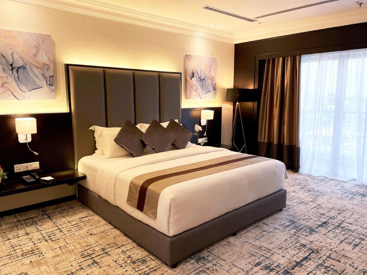 Grand Darul Makmur Hotel Kuantan Exterior photo