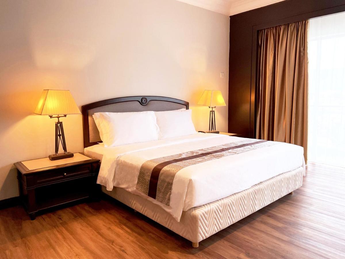 Grand Darul Makmur Hotel Kuantan Exterior photo