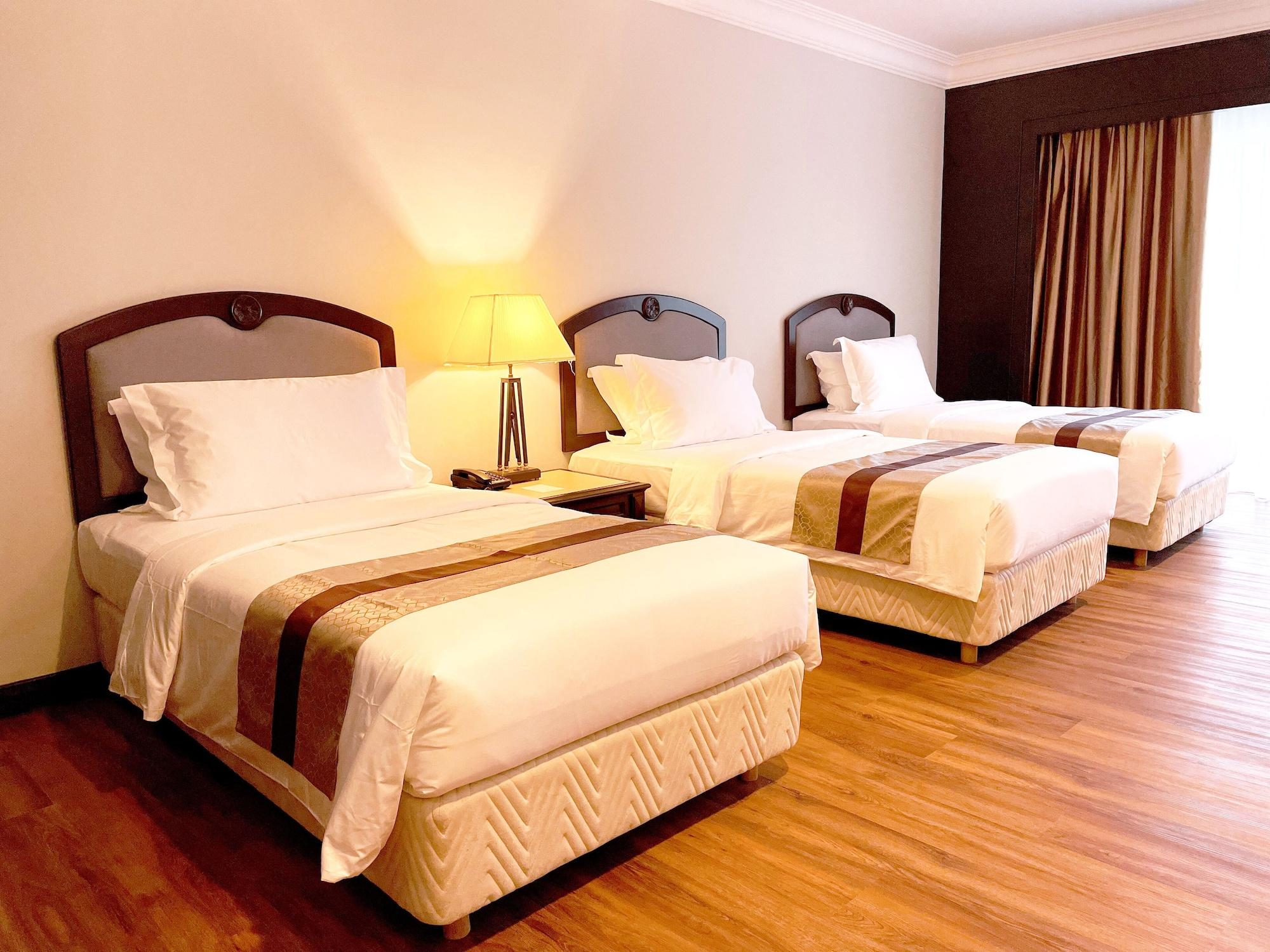 Grand Darul Makmur Hotel Kuantan Exterior photo