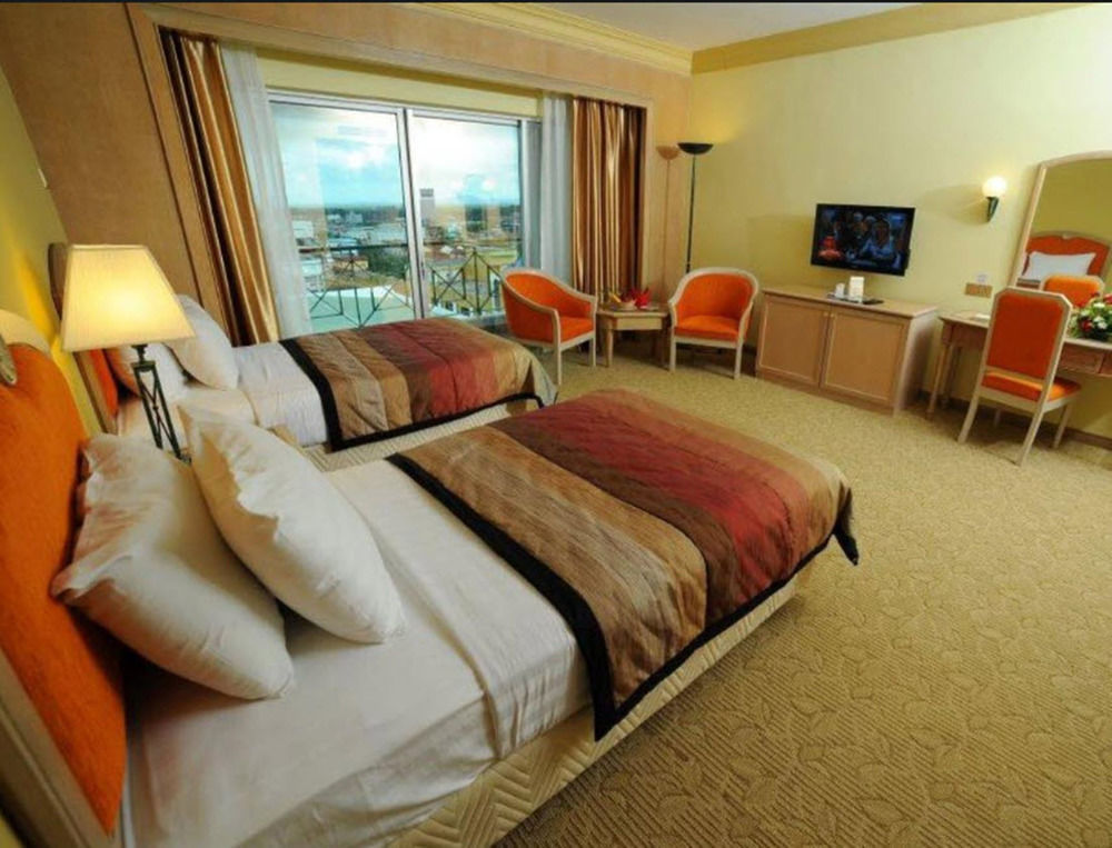 Grand Darul Makmur Hotel Kuantan Exterior photo
