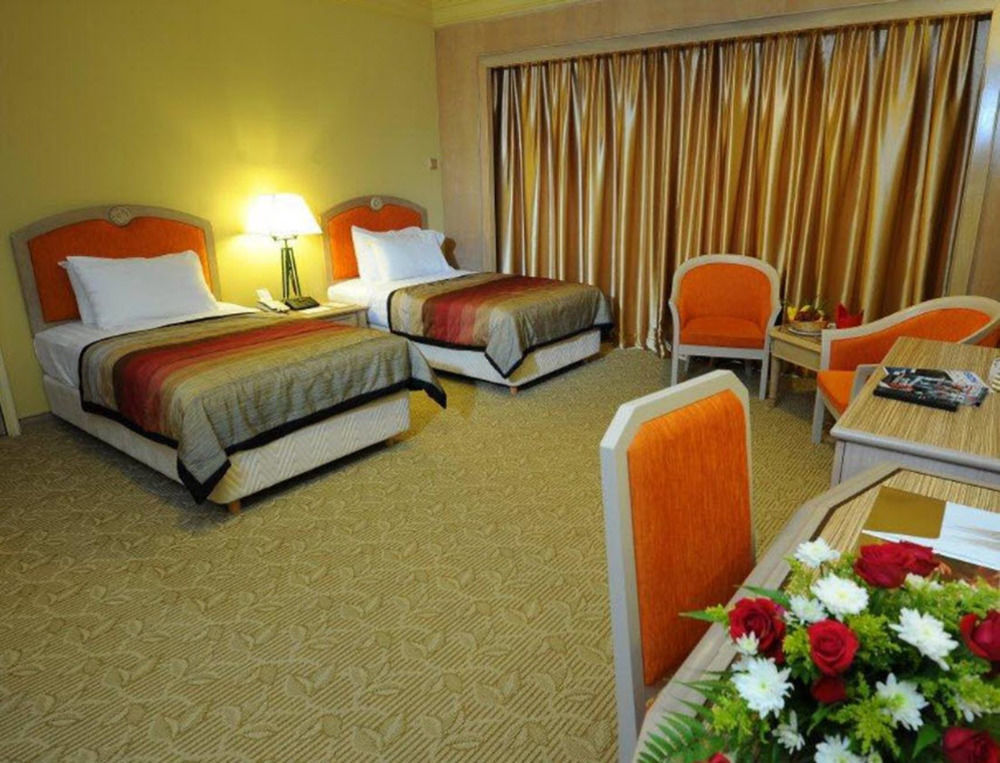Grand Darul Makmur Hotel Kuantan Exterior photo
