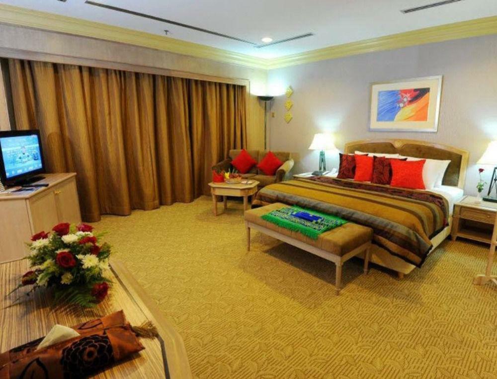 Grand Darul Makmur Hotel Kuantan Exterior photo
